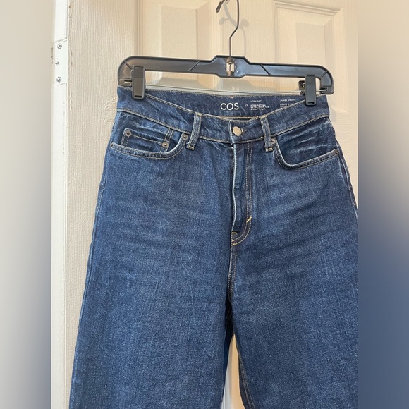 COS Straight Leg High Waisted Ankle Jean - Picture 2 of 5